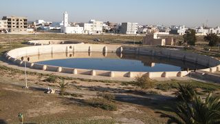 時代背景を考えないとただの貯水池