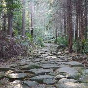 風情を感じる石畳の古道