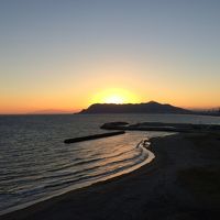 客室露天風呂から望む函館山に沈む夕日