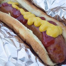 ホットドック5ドル種類色々あり