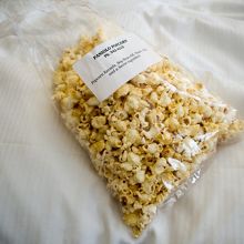 友達が買ってくれたポップコーン美味しいです