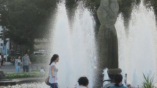 山下公園の中央広場・噴水に