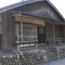 西の入口である西追分休憩所です