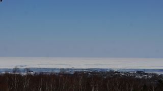 オホーツク海と網走湖を望む絶景
