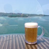 プールサイドにて