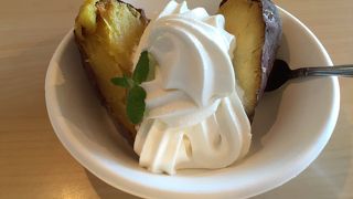 マミーさんの人柄に惹かれるカフェ