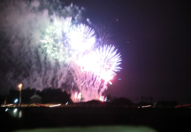 須賀川市釈迦堂川花火大会