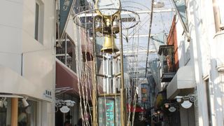 国立らしい小粋な店が多い