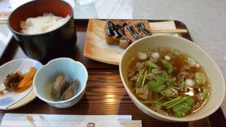 Ｂ級グルメの牛汁があります。