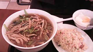 デザートがついた通常1000円のセットのクーポンが540円