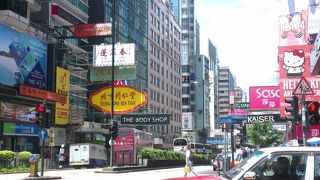 九龍島側の有名な大通りです