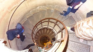 エッフェル塔を凱旋門から。