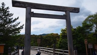 神聖な気持ちに