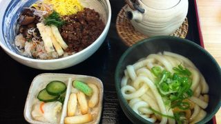 神様が御鎮座されている「おかげ横丁」