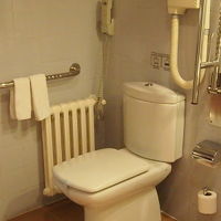 トイレは身障者対応でした。