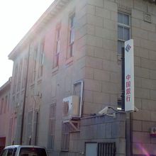 ちょうど夕陽がレトロな雰囲気に協力してくれていたみたいです