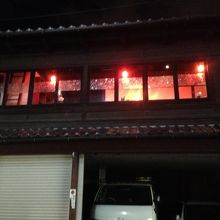 ２階にあります