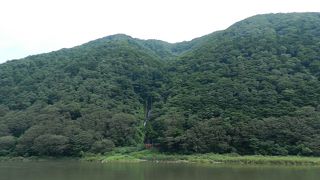 “超お手軽滝”ですが、山形県ではNo.1の落差を誇る滝です