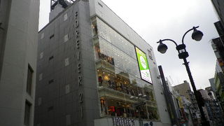 人気のファッションビル