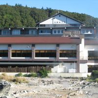 地獄の側です。