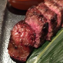 もっとレアが好きな方は「レッド」とオーダーして下さい。