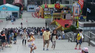 人ごみだらけ。歩くだけで疲れる。