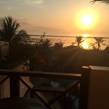 べノアビーチの朝日