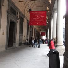 翌日のほぼ同時刻。がらがら。