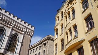 リーヴ広場にある、ちょっとわかりにくい猫の像