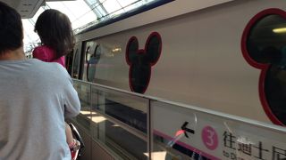 サニーベイ駅からミッキー電車に乗って、テンションＵＰ☆