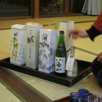日本酒を出して下さり、四号瓶単位で選びました。