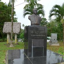 平和の碑　歴代大統領の像