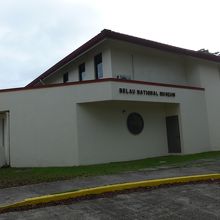 国立博物館の二階建ての建物　右側本館