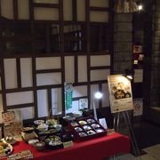 豆腐と湯葉と生麩が美味しい日本料理店