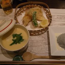 天ぷら、茶碗蒸し、胡麻豆腐