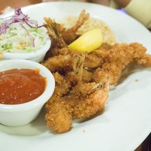 シュリンプコールスローサラダ付