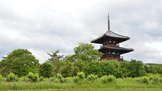 日本最古の三重塔がある古刹