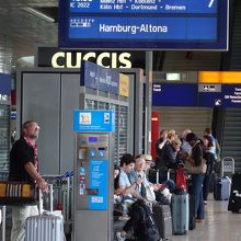 乗るはずの電車はいずこに・・・