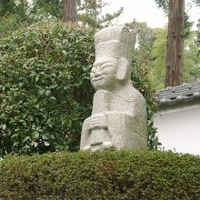 何の像か分らなかったのですが中国風な人物みたいですね