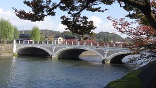 年代を感じる浅野川大橋