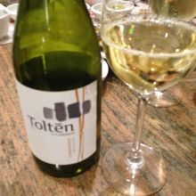 シャルドネが安かったので1本頼みました。