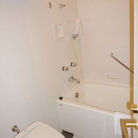 バスルームは普通　アメニティはポンプ式