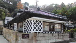 ペリーロードのなまこ壁の観光スポット＆休憩所