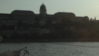 夜のライトアップが素敵です。