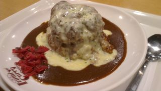 ボリューム多い！＆トッピングが選べるカレー屋さん