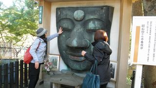 大きな大仏の顔にビックリ