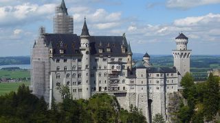 威厳と美しさを兼ね備えた城