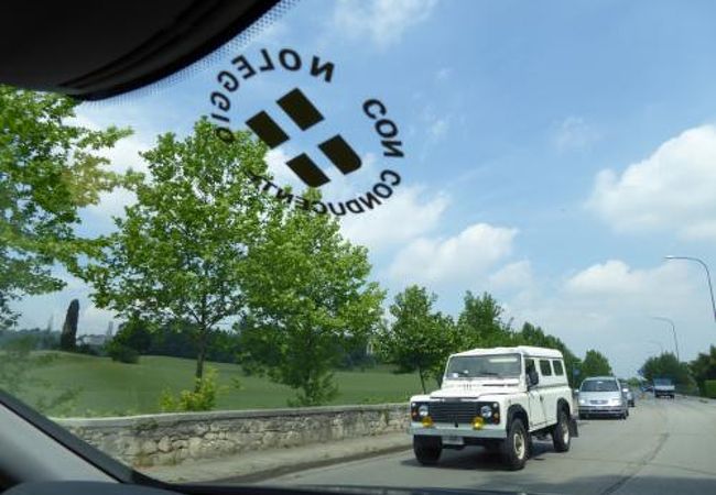 ベローナからの専用車ベンツで日帰りの場合は４００ユーロでした♪