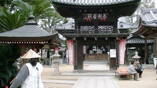 キリシタン灯籠は看板があります。見逃さないようにしましょう