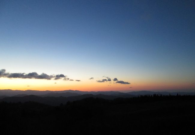 晩秋の夜明け・・・いい彩り